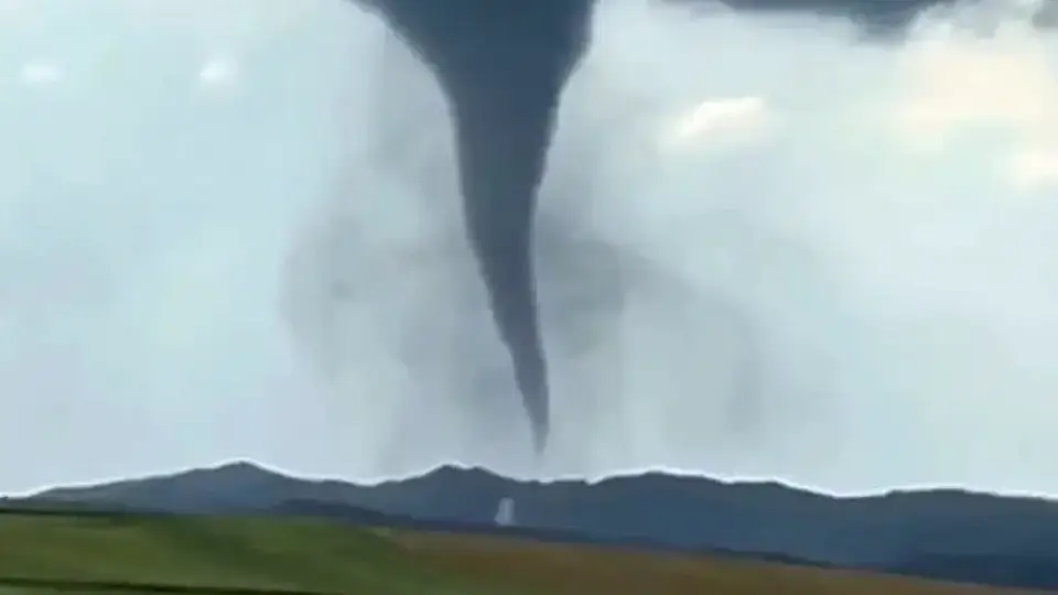 Çorum'da Hortum: 5 Yaralı, Yüzde 80'i Oturulamaz Durumda