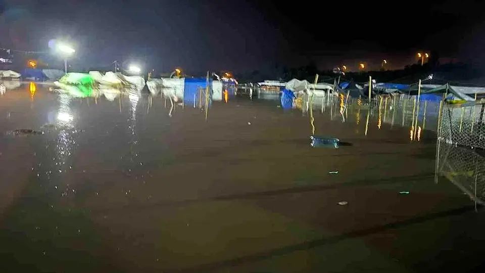 Dörtyol'da Şiddetli Yağış Hayvan Pazarını Vurdu: Yollar Sular Altında Kaldı, Hayvanlar Telef Oldu
