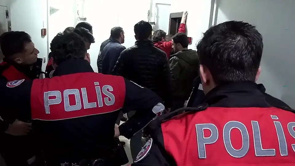 Erzurum'da Anneanne Bıçakla Yaralandı, Torunu Gözaltına Alındı