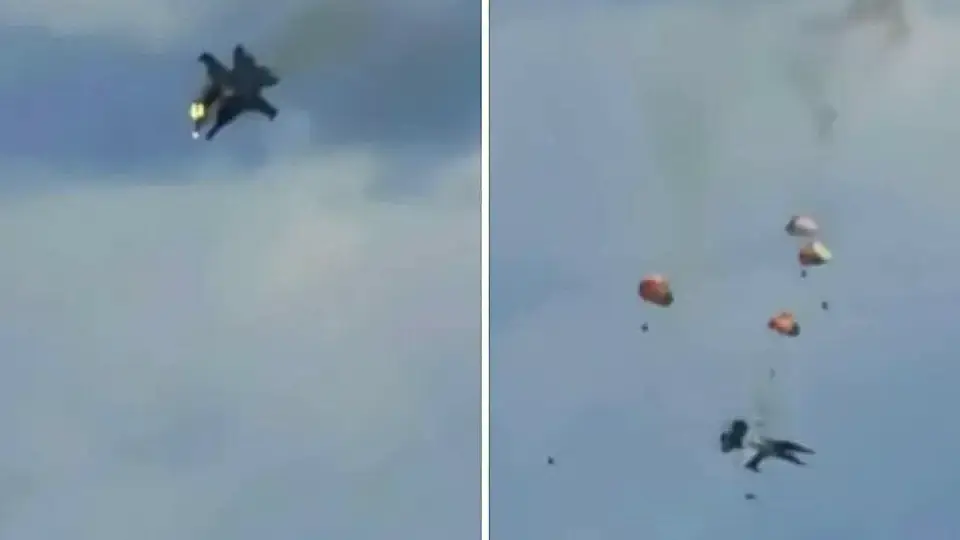 Gösteri sırasında savaş jetleri havada çarpıştı: 4 pilot kurtuldu