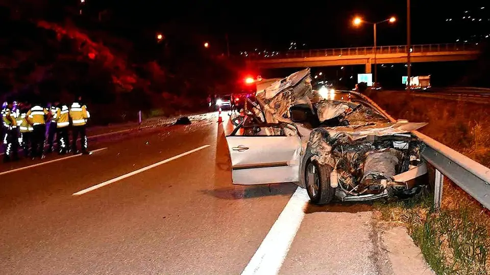 Hatay'da Feci Kaza: 18 Yaşındaki Genç Kız Hayatını Kaybetti, Sürücü Yaralandı