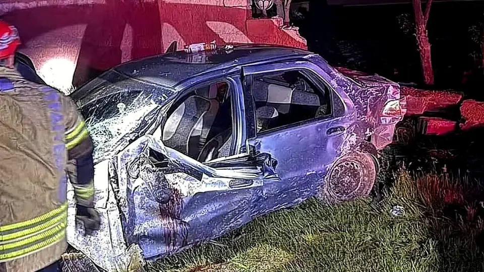 Muş'ta Feci Kaza: 4 Kız Kardeşin Bulunduğu Otomobil Duvara Çarptı, 1 Kişi Hayatını Kaybetti
