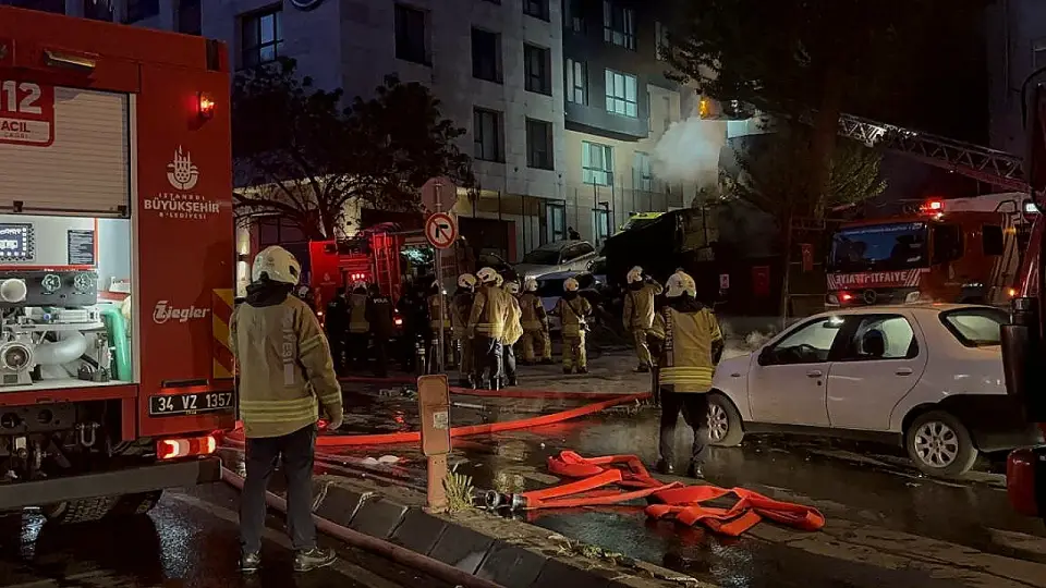 Şişli'de İş Yerinde Çıkan Yangın Söndürüldü