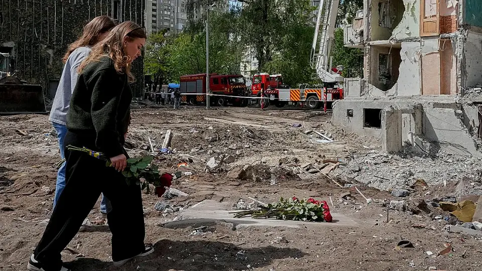 Ukrayna'da Savaş: Zelenski'den Rus Saldırısına Yanıt Hazırlığı Çağrısı