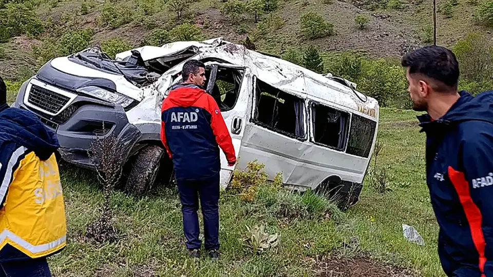 Yozgat'ta Öğrenci Servisi Devrildi: 3 Ölü, 7 Yaralı