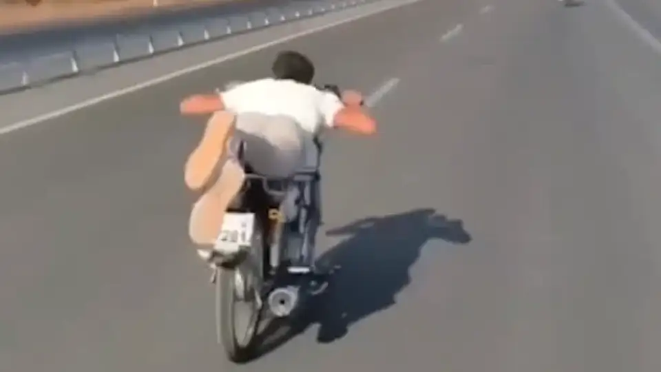 Kilis'te Trafikte Tehlikeli Hareketler Yapan Motosiklet Sürücülerine Cezai İşlem Uygulandı