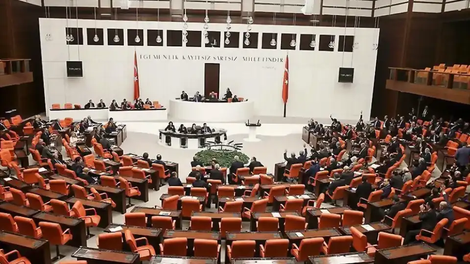 Meclis'ten Geçen Torba Yasa Teklifi Yasalaştı: Emniyet, Basın ve Ulaşım Sektöründe Yeni Dönem