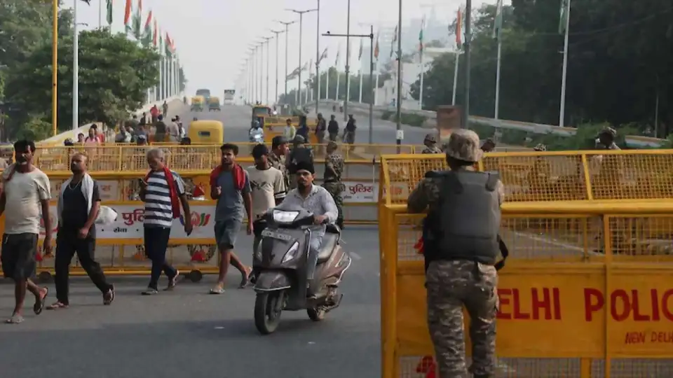 Hindistan'da Seçmen Listelerinden Milyonlarca Kişinin Çıkarılmasına Karşı Protestolar Sürüyor