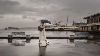 AKOM Uyardı: İstanbul'da Sıcaklıklar Aniden Düşecek