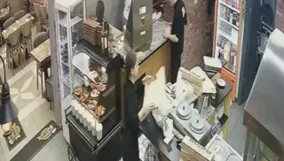 Aynı Kişi Adına 25 Restorandan Sipariş Verildi: 'Sinirden Oturup Pideleri Yedim'