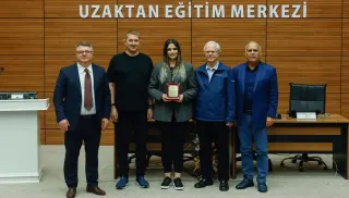 NASA'dan OMÜ'ye Bilim Köprüsü: Astrofizikçi Dr. Umut Yıldız Öğrencilerle Buluştu
