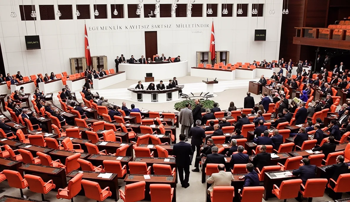Okul Saldırıları Sonrası Kurulan Komisyon Raporu Gecikmeyle Yayımlandı