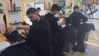 Osmaniyeli Berber Çocuklara Ücretsiz Tıraş Hizmeti Sundu