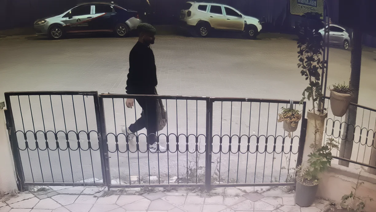 Polis Kimliğine Bürünen Şüpheliler, 30 Bin Euro Çaldıktan Sonra Kaza Yaparak Yakalandı
