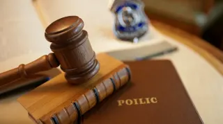 Polise, arkadaşını beylik tabancasıyla vurmaktan 16 yıl 8 ay hapis cezası