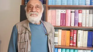 Avukat Senih Özay'dan Hukuk Sistemine Eleştiri: "Duvarlarda Davalar, Direnişler ve Hatıralar Var"