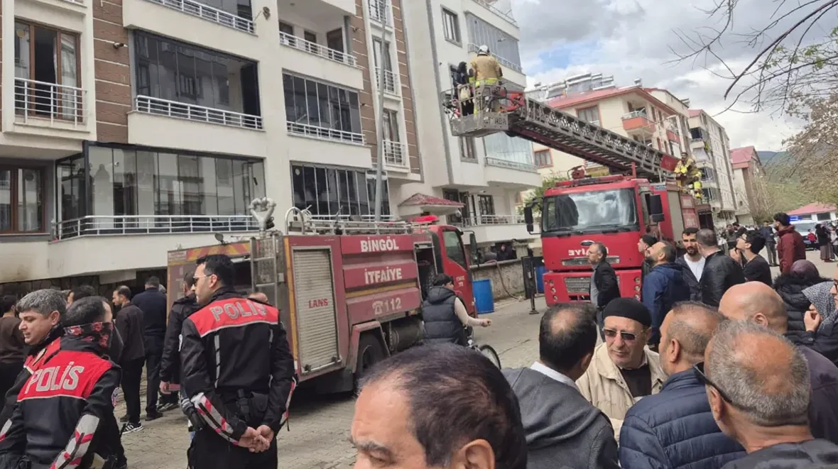Bingöl'de Yangın: 13 Kişi Dumandan Etkilendi