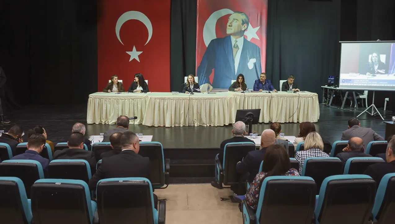 Konak Belediye Başkanı Nilüfer Çınarlı Mutlu: Geri Adım Atmıyorum, Mücadeleye Devam Edeceğim