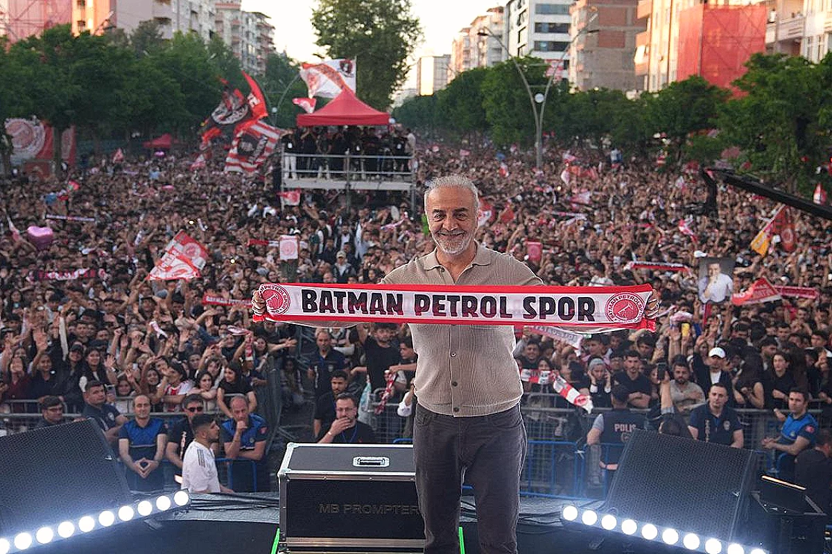 Batman Petrolspor'un Şampiyonluk Kutlamasına Ünlü İsimler Katıldı