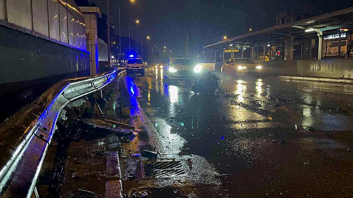 Bursa'da Trafik Kazası: 1'i Ağır 2 Yaralı