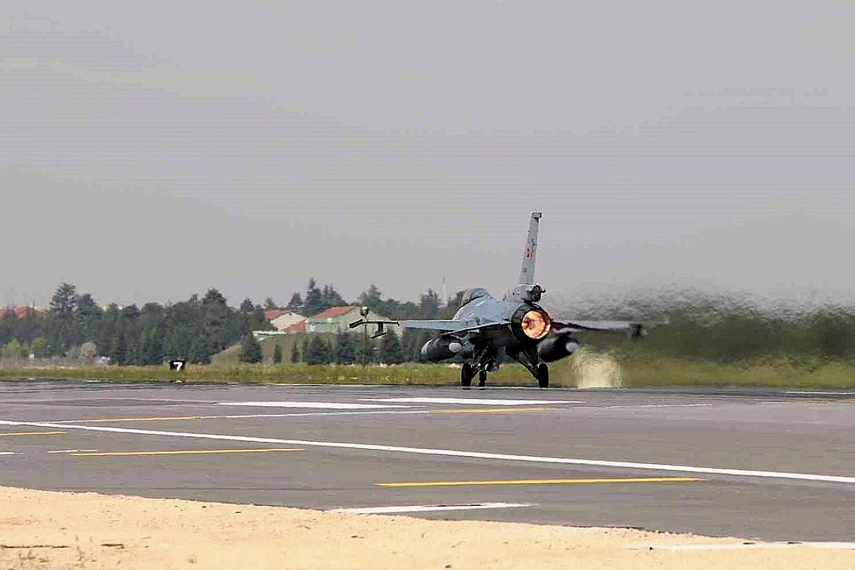 Efes-2026 Tatbikatı İçin F-16'lar Eskişehir'den Havalandı