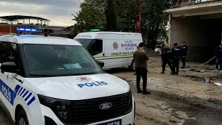 Elektrik direğinden düşen hurdacı hayatını kaybetti