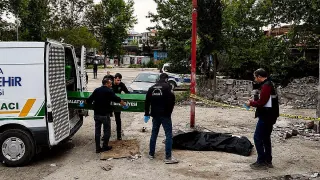 Elektrik Direğinden Düşen Hurdacı Hayatını Kaybetti