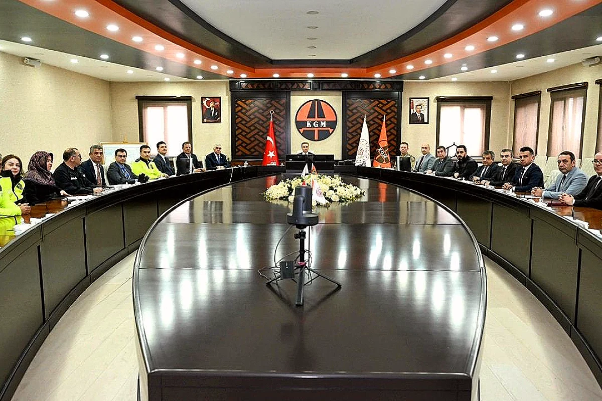 Erzurum'da Trafik Güvenliği Stratejisi Toplantısı Gerçekleştirildi