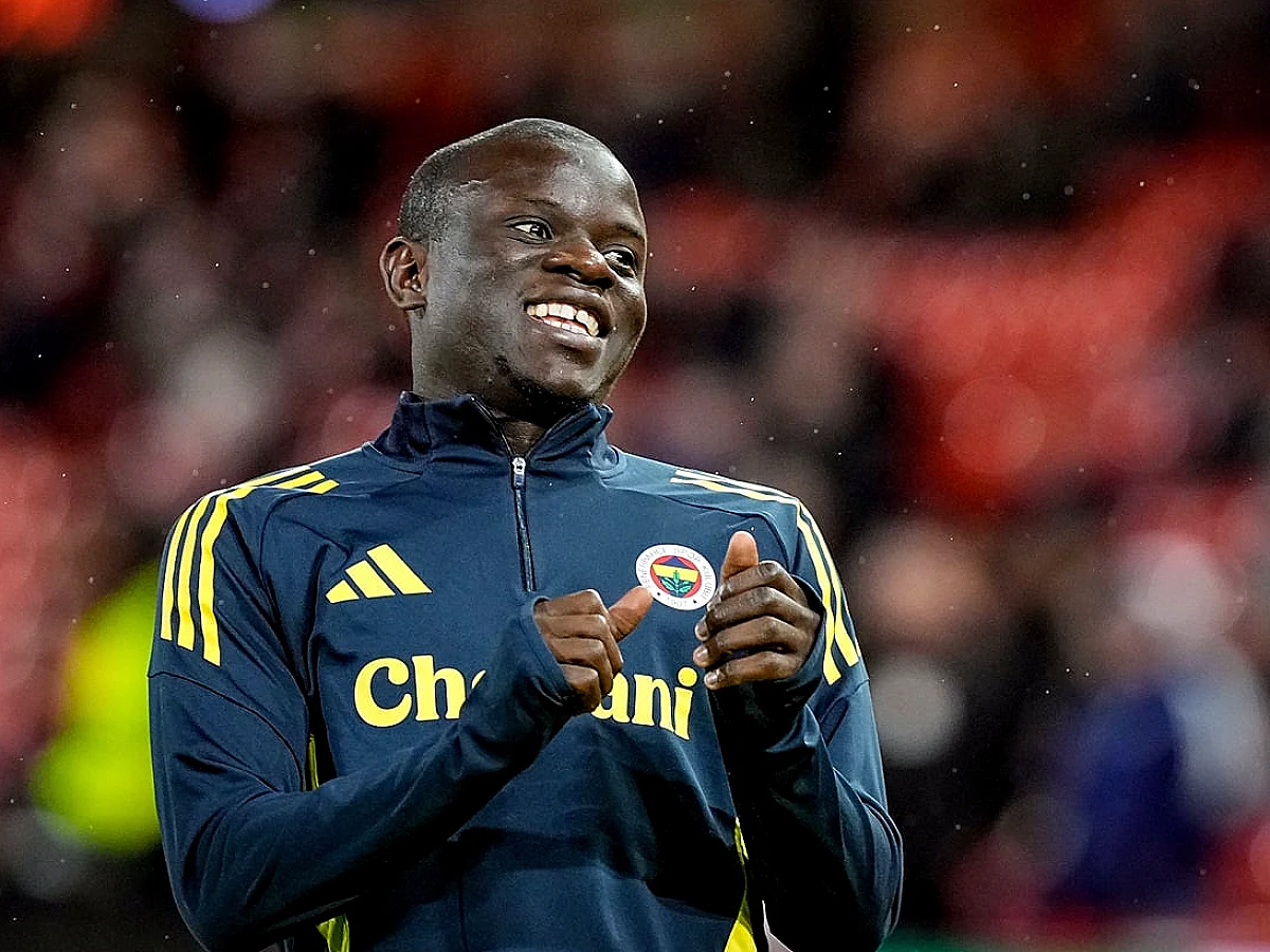 Fenerbahçe, Lucas Chevalier'i Kadrosuna Katmayı Hedefliyor