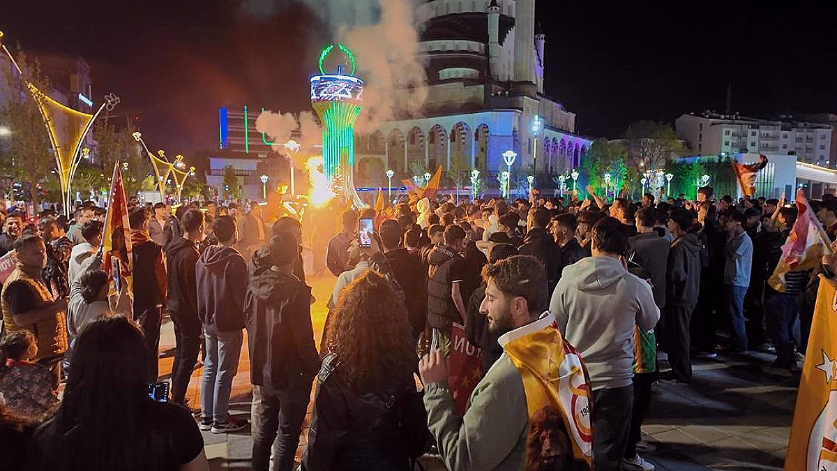 Galatasaray'ın Şampiyonluğu Bingöl'de Coşkuyla Kutlandı
