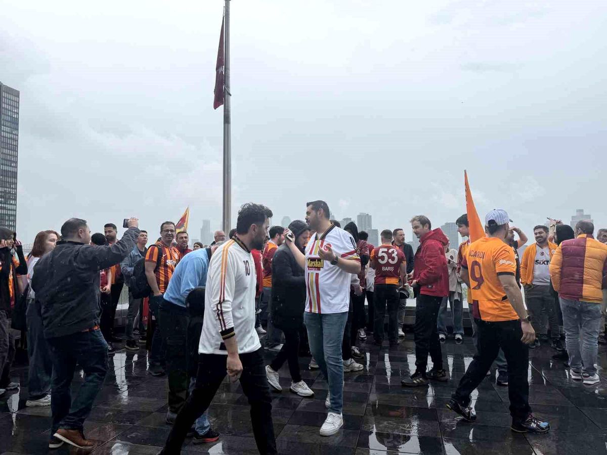 Galatasaray'ın Şampiyonluğu New York'ta Kutlandı