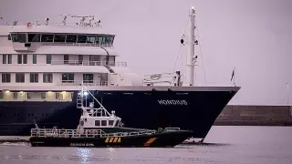 Hantavirüs vakası tespit edilen gemide tahliye işlemleri başladı