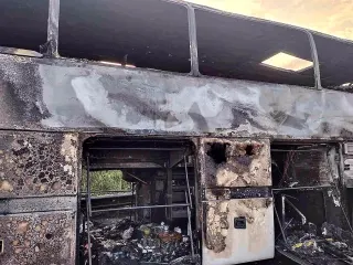 İzmir'den İstanbul'a Giden Tur Otobüsü Tuzla'da Alev Aldı