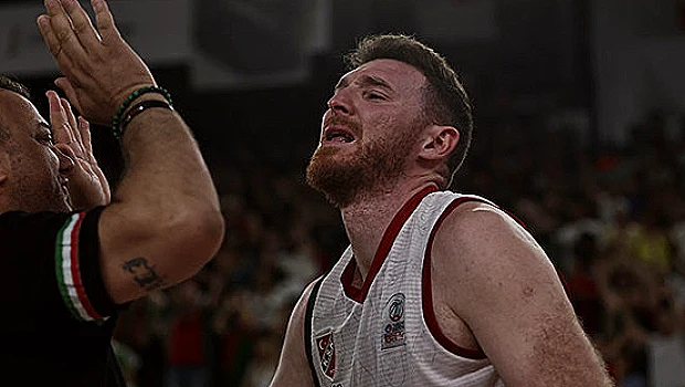 Karşıyaka Basketbol, Bursaspor'u Son Saniyede Mağlup Ederek Ligi'nde Kaldı