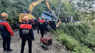 Rize'de Kamyondan Atlayan Sürücü Hayatını Kaybetti
