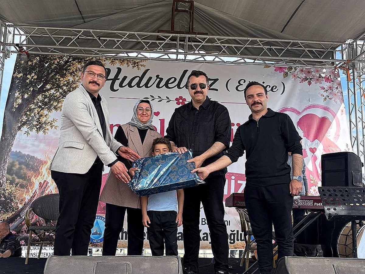 Suşehri'nde Anneler Günü ve Hıdırellez Birlikte Kutlandı