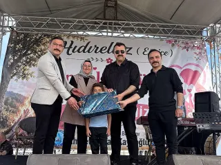 Suşehri'nde Anneler Günü ve Hıdırellez Birlikte Kutlandı