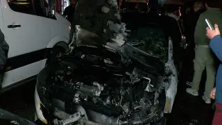 Üsküdar'da Park Halindeki 3 Araçta Yangın Çıktı