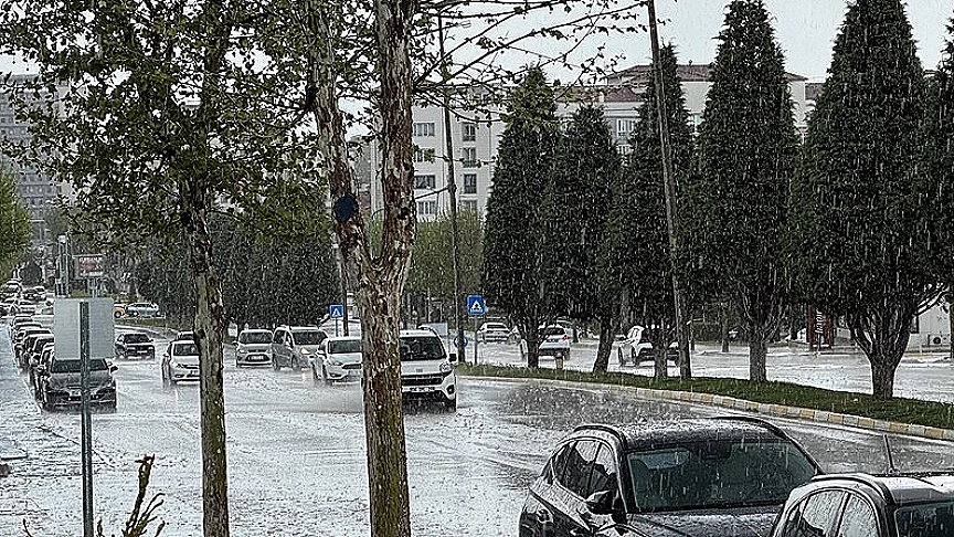 Yurdun Bazı Bölgelerinde Kuvvetli Yağış Bekleniyor